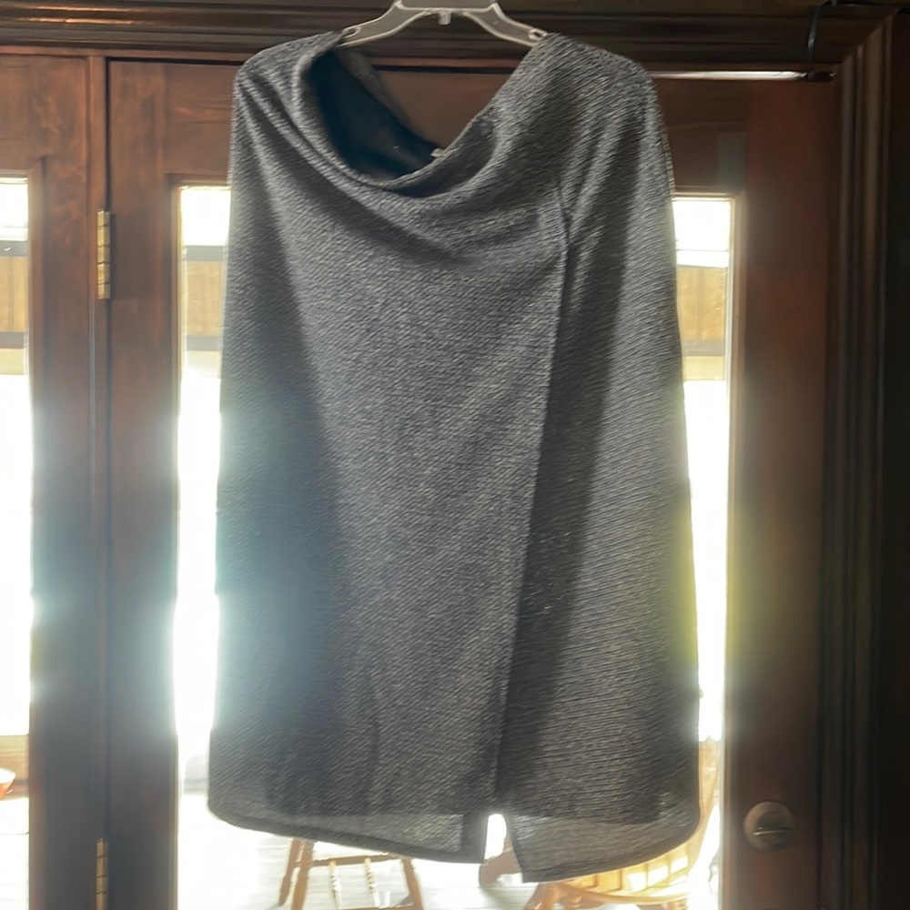Ladies wrap skirt.